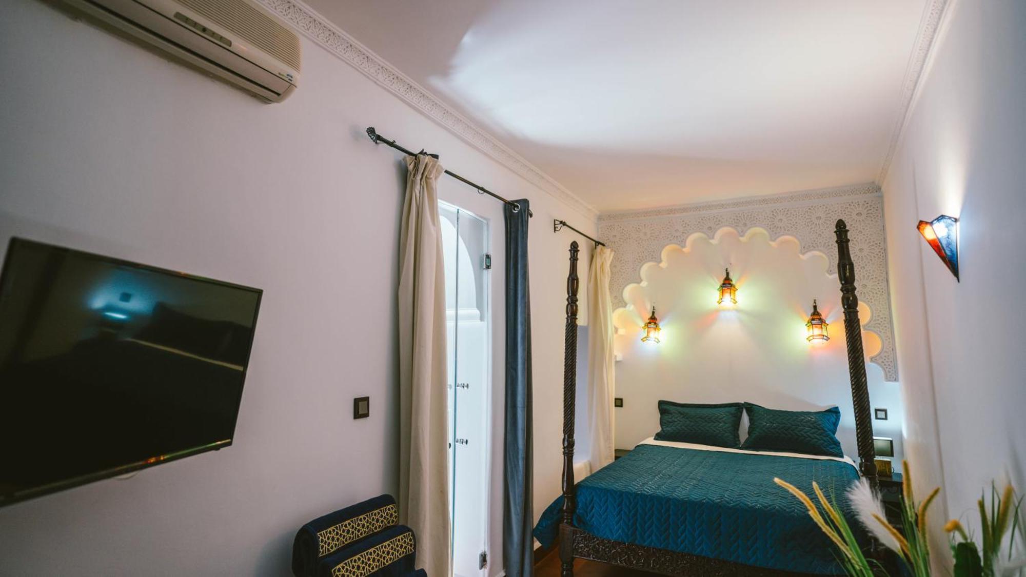 Zaman Villa *